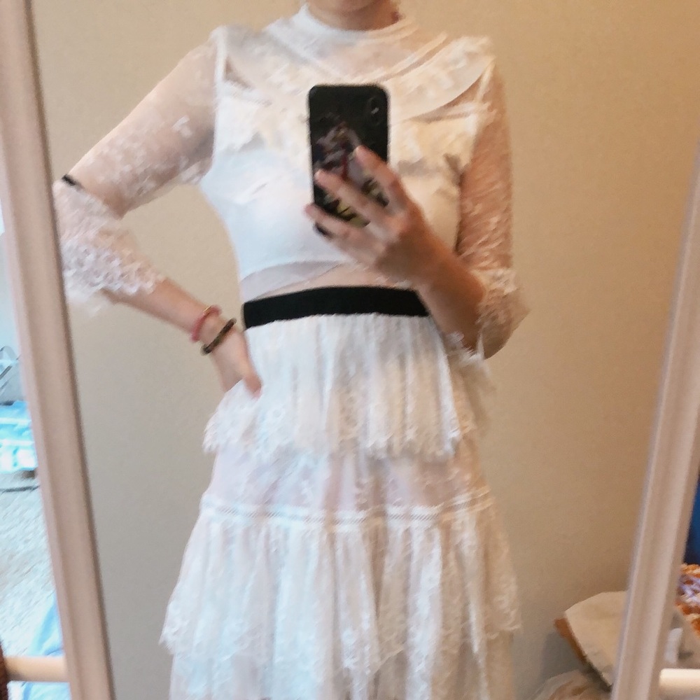 Few moda white lace dress